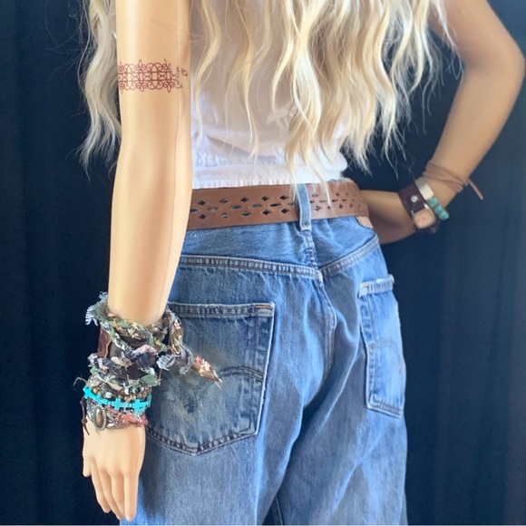 Levi’s One of a Kind Jeans - Picture 4 of 8